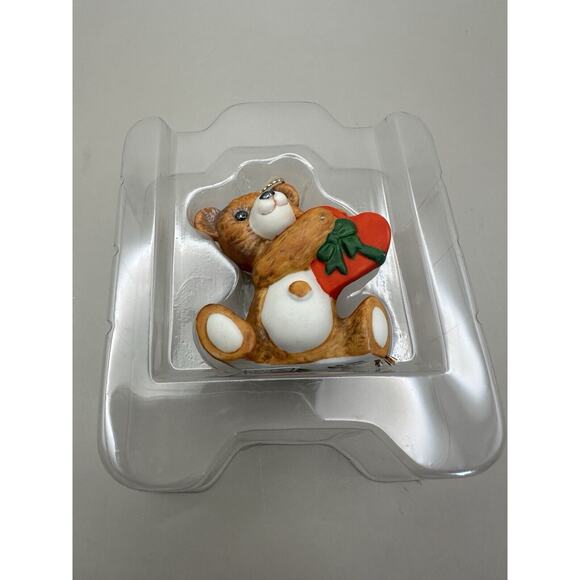 Vintage Hallmark Porcelain Ornament Cinnamon Bear 6th in Collector's Series 1988 - Picture 4 of 8